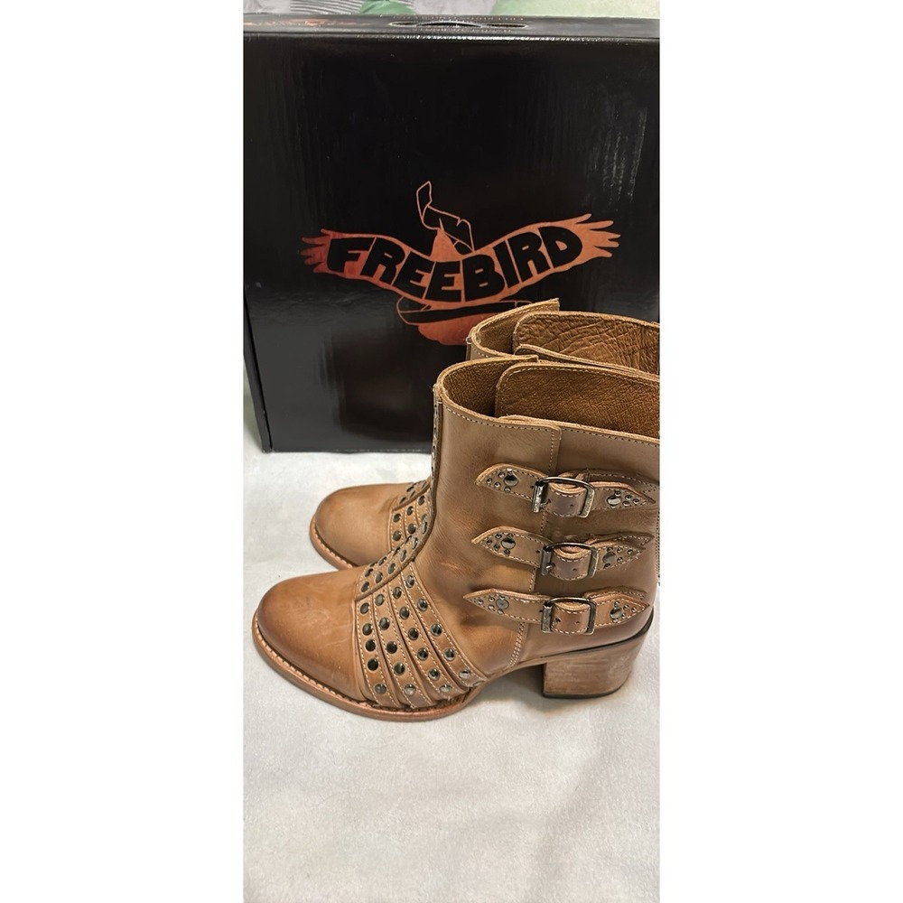 FREEBIRD Citadel Leather Buckle Booties Boots  in Taupe Women's Size 9 - EUC - Picture 6 of 10